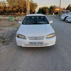 Toyota Camry 2000