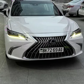 Lexus ES 350 2019