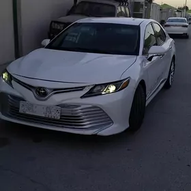 Toyota Camry 2020