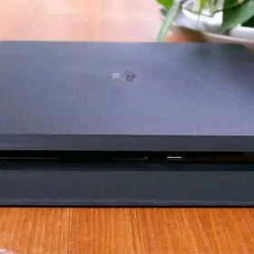 PS4 SLIM 1TB