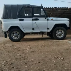 UAZ 469 2001