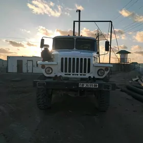 Ural 4320 1982