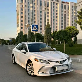 Toyota Camry 2018