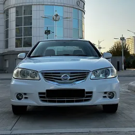 Nissan Sunny 2010