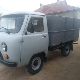 UAZ Profi 1993