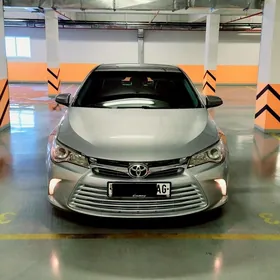 Toyota Camry 2016