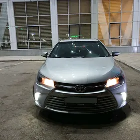 Toyota Camry 2016