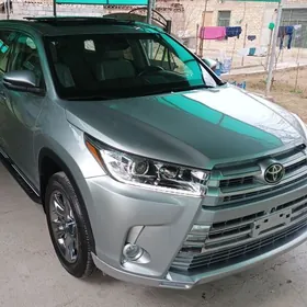 Toyota Highlander 2019