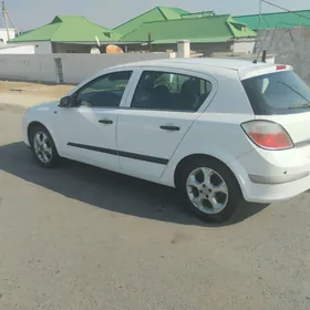 Opel Astra 2004