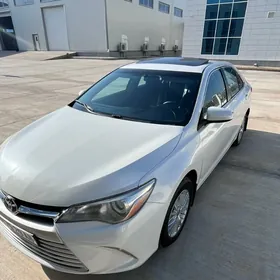 Toyota Camry 2015