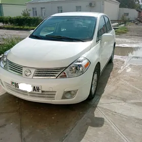 Nissan Versa 2008