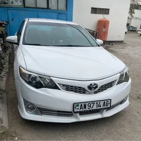 Toyota Camry 2012