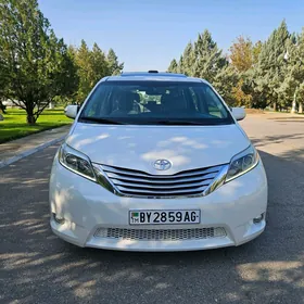 Toyota Sienna 2016