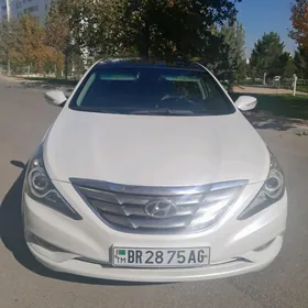 Hyundai Sonata 2011