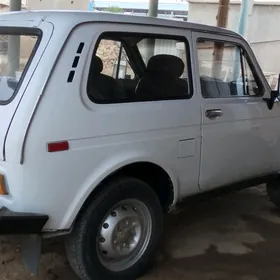 Lada Niva 1985