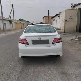 Toyota Camry 2010