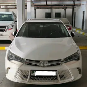 Toyota Camry 2016