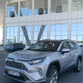 Toyota RAV4 2019