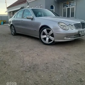 Mercedes-Benz E320 2003