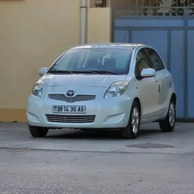 Toyota Yaris 2010