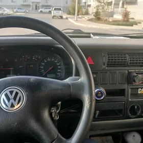 Volkswagen Transporter 2003