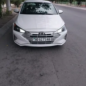 Hyundai Elantra 2020