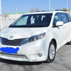 Toyota Sienna 2016