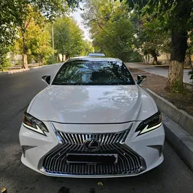 Lexus ES 350 2019