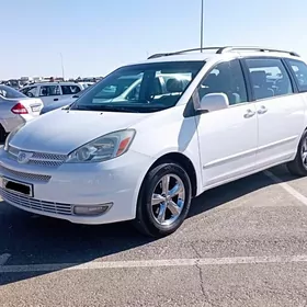 Toyota Sienna 2003