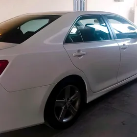 Toyota Camry 2012