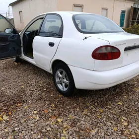 Daewoo Lanos 1999