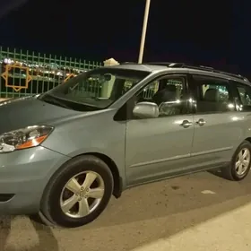 Toyota Sienna 2008