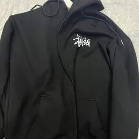 Stussy sportivka