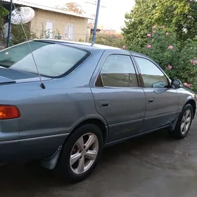 Toyota Camry 2001