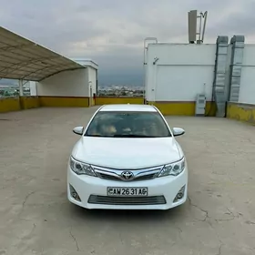 Toyota Camry 2013