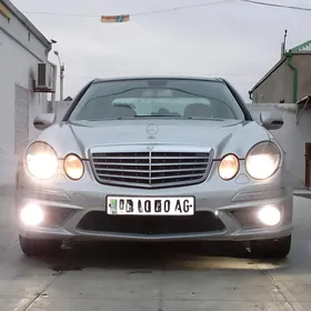 Mercedes-Benz E320 2005