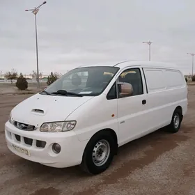 Hyundai H-1 2004