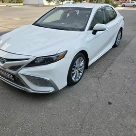 Toyota Camry 2022