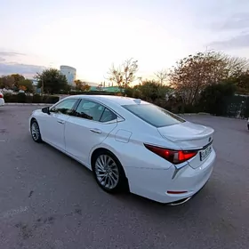 Lexus ES 350 2019