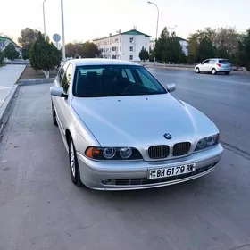 BMW E39 2000