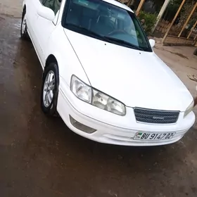 Toyota Camry 2001