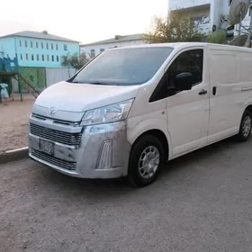 Toyota Hiace 2020