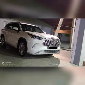 Toyota Highlander 2020