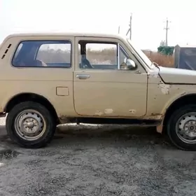 Lada Niva 1987