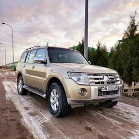 Mitsubishi Pajero 2007