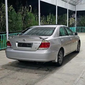 Toyota Camry 2004