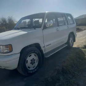 Isuzu Trooper 1995