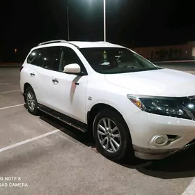 Nissan Pathfinder 2013