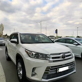 Toyota Highlander 2018