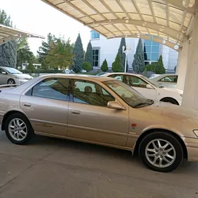 Toyota Camry 2001